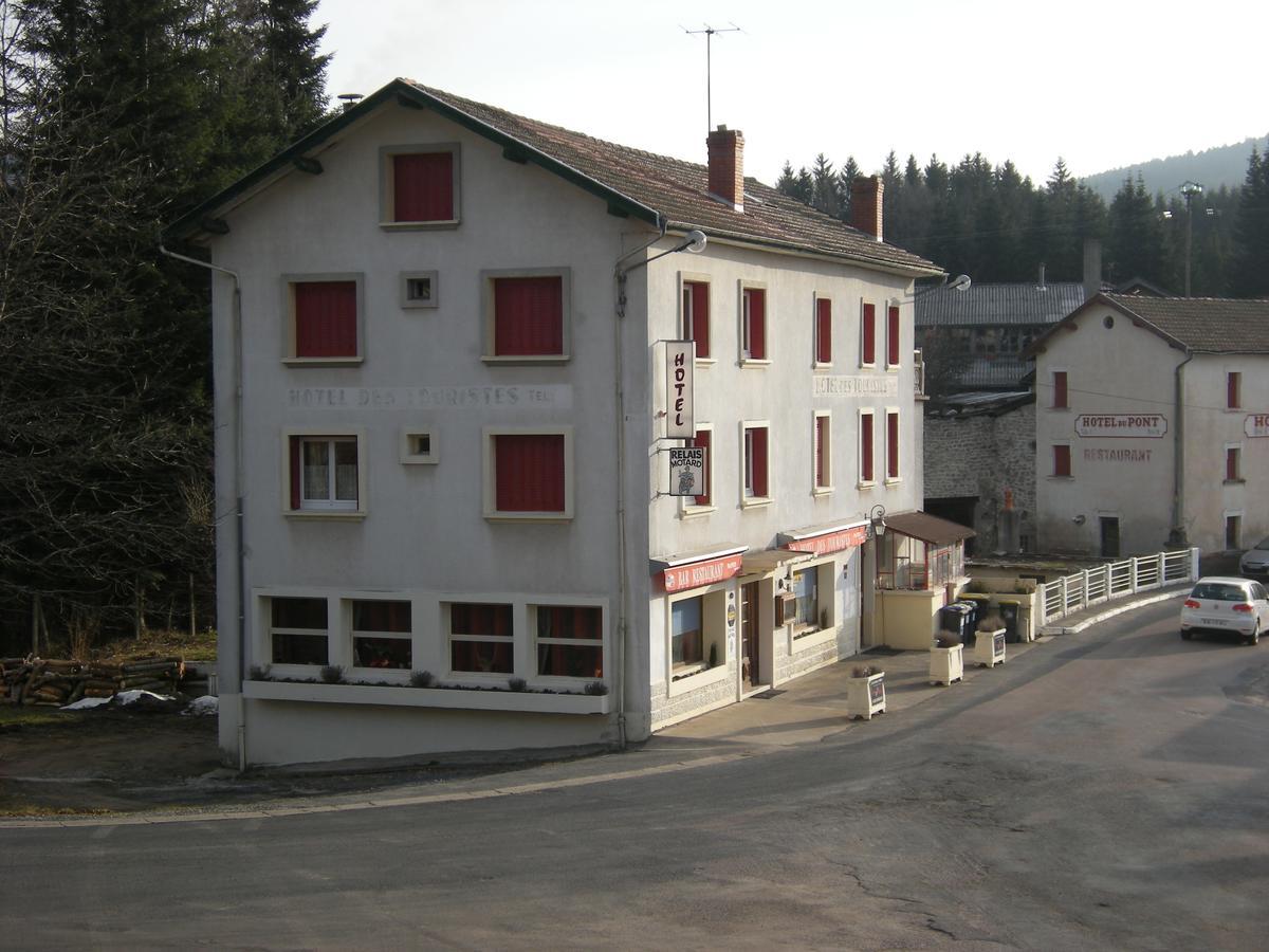 Des Touristes * Vollore-Montagne